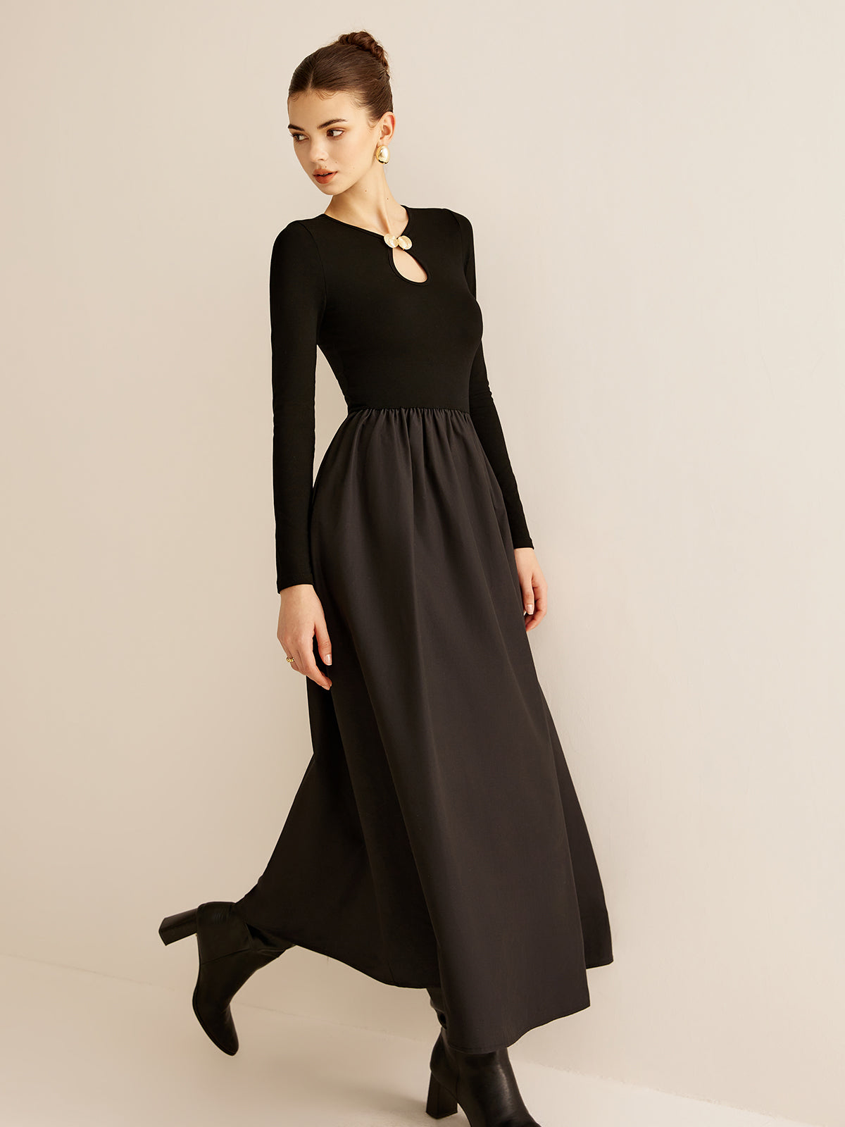 Gracefully Styled Dress for Any Occasion