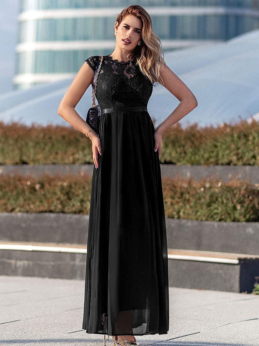 Sophisticated Dress with a Clean Classic Look
