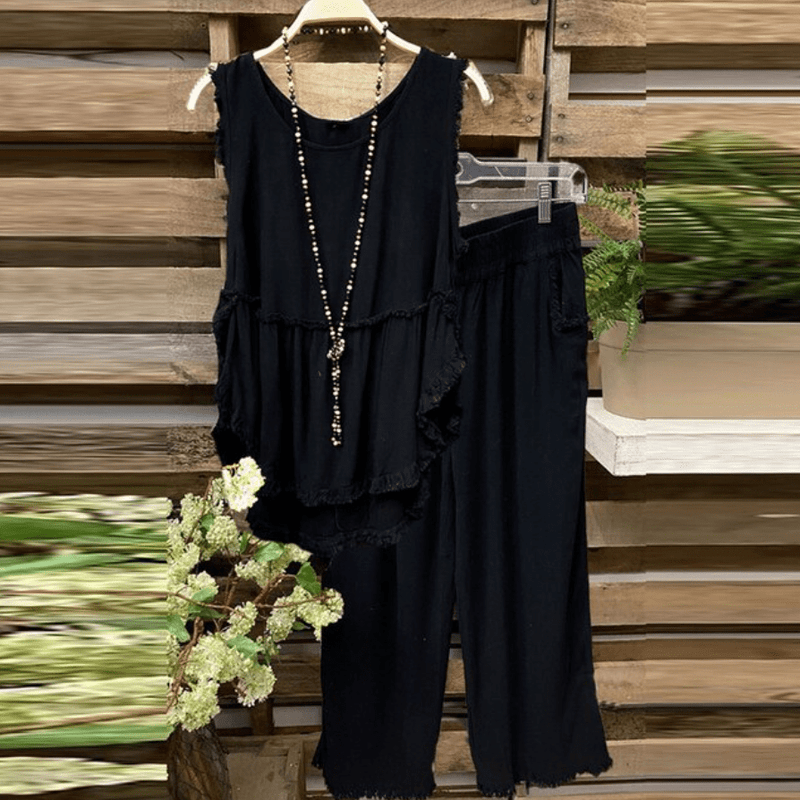 Beautifully Finished Pants in a Timeless Design