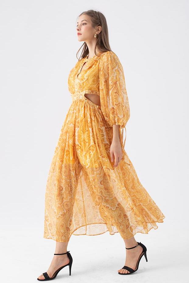 Gracefully Styled Dress for Any Occasion