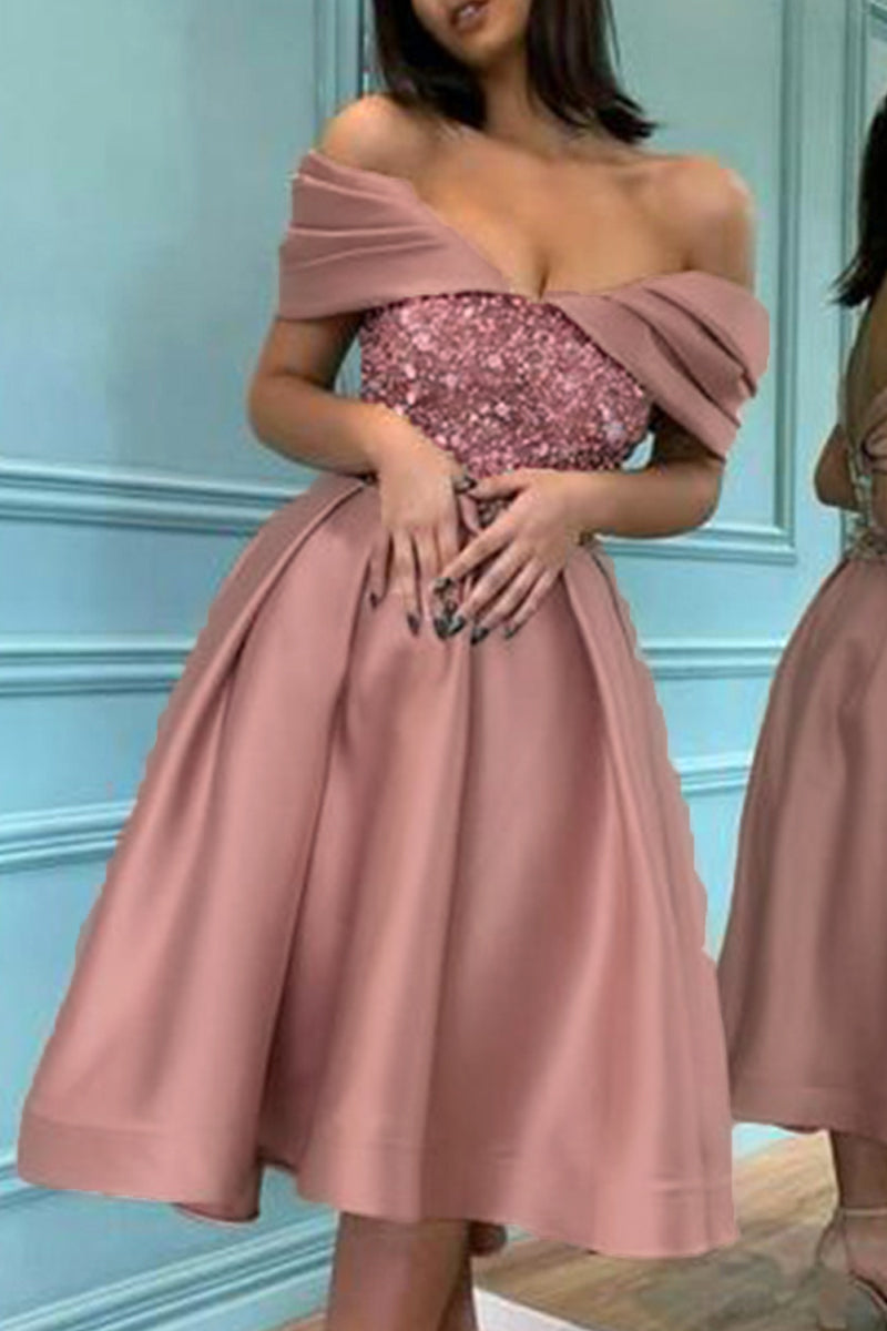 Classic Vintage Dress with a Flattering Fit
