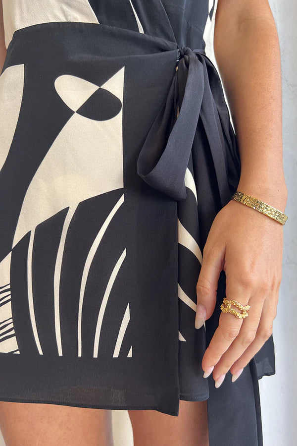 Classic Vintage & Enduringly Stylish Dress