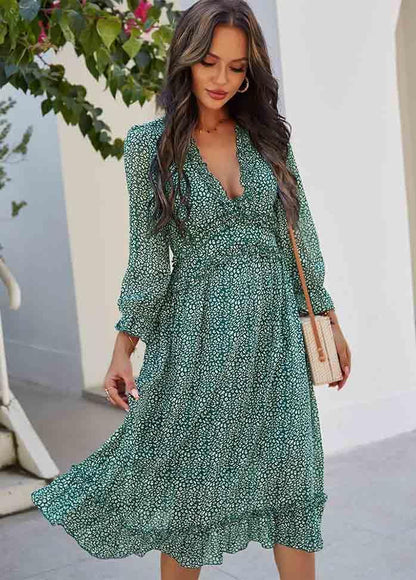 Classic Vintage Dress with a Flattering Fit