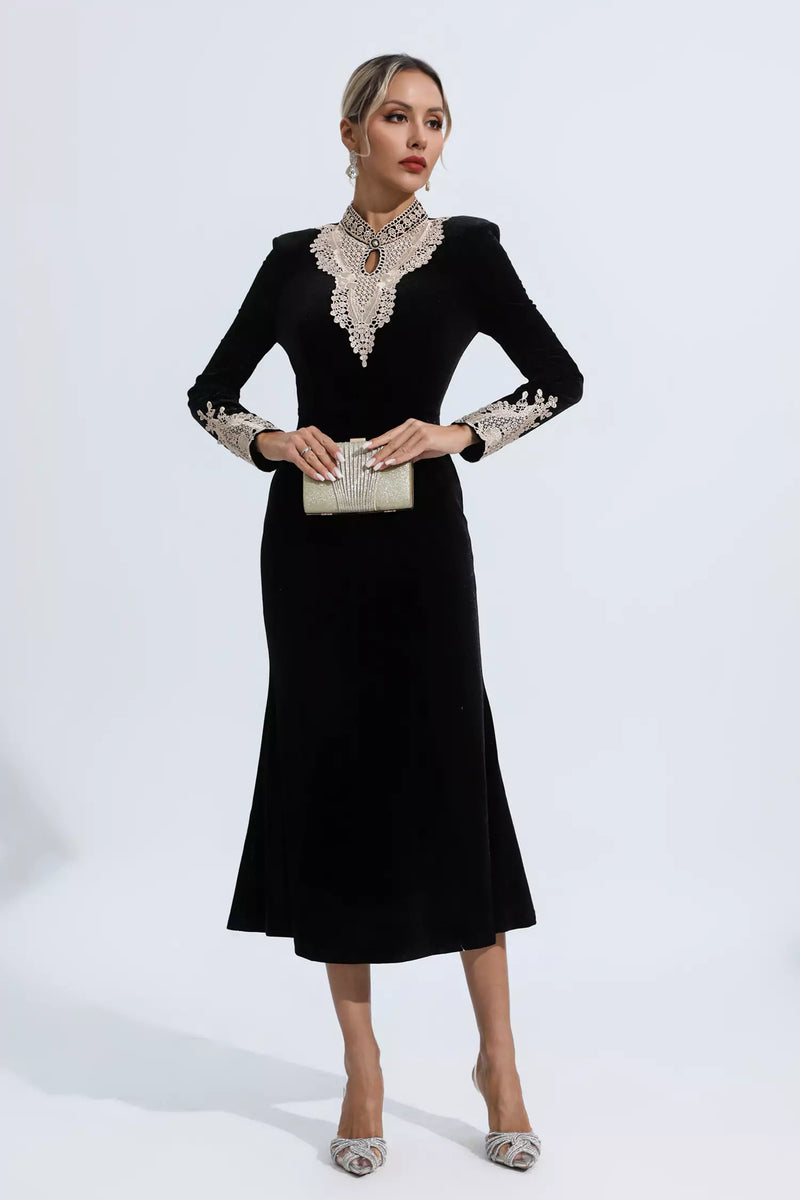 Gracefully Styled Dress for Any Occasion