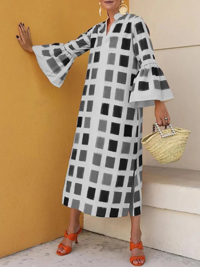 Beautifully Finished Dress in a Timeless Design