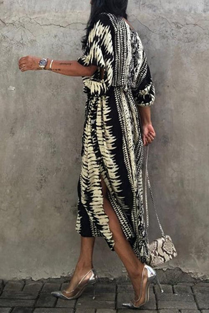 Classic Vintage Dress with a Flattering Fit