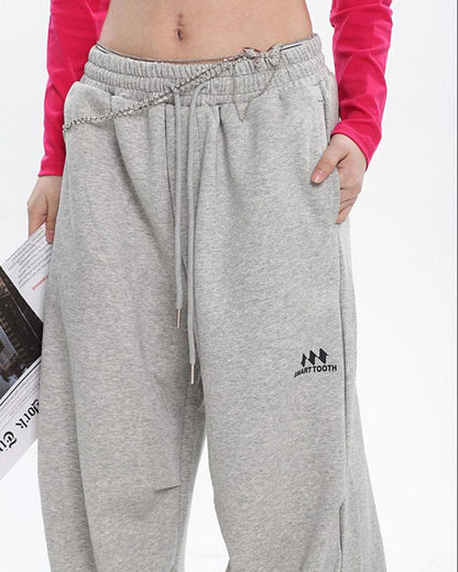 Gracefully Styled Pants for Any Occasion