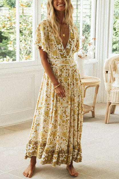 Classic Vintage & Enduringly Stylish Dress