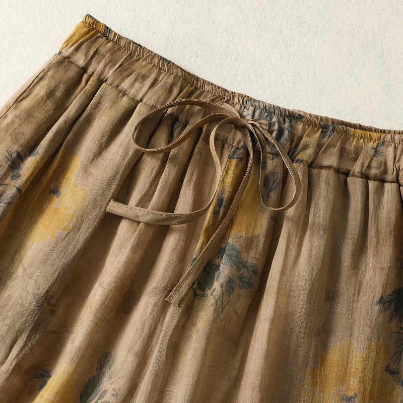 Effortlessly Elegant Pants with a Timeless Design