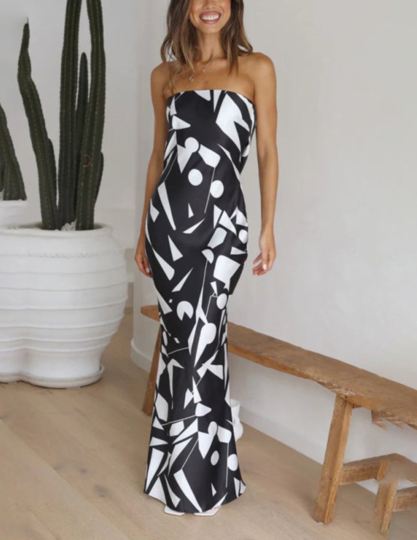 Classic Vintage & Enduringly Stylish Dress