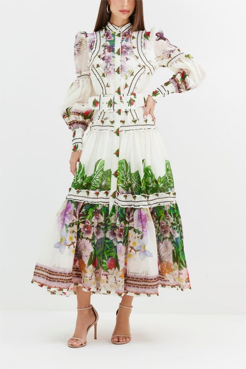 Effortlessly Elegant Dress with a Timeless Design