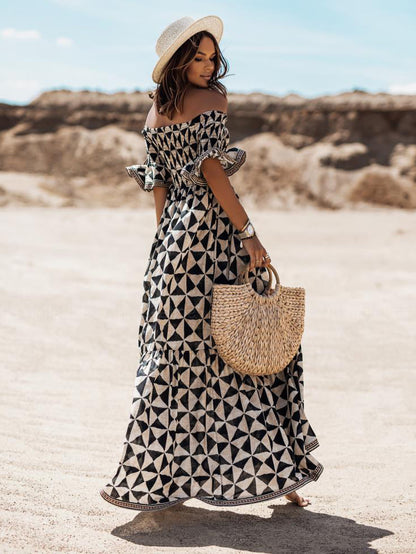 Well Tailored Dress with a Graceful Silhouette