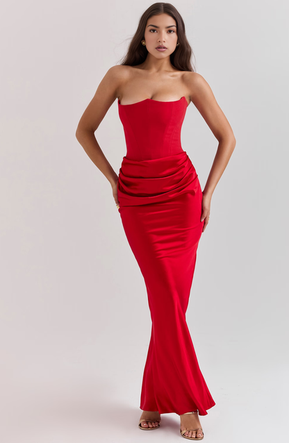 Gracefully Styled Dress for Any Occasion
