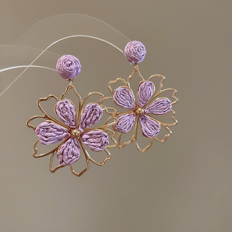 Beautiful Silver Earring with Unique Style