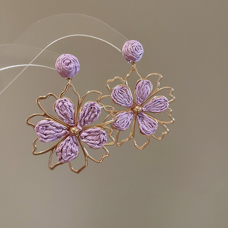 Beautiful Silver Earring with Unique Style
