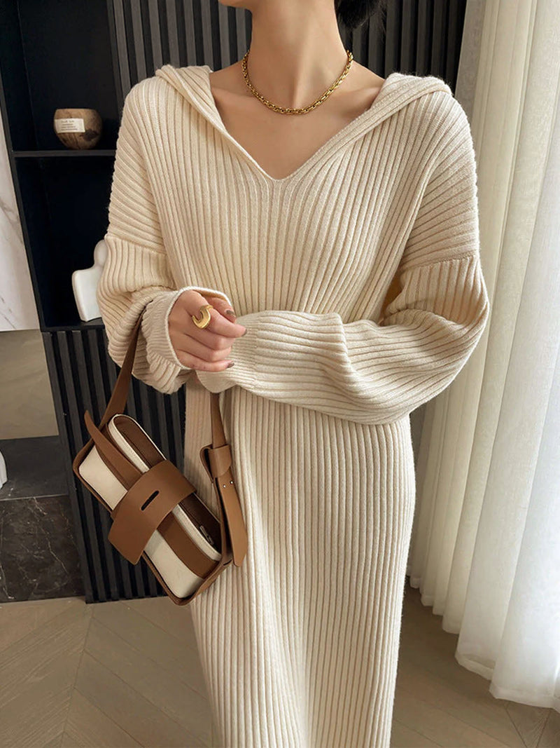 Well Tailored Sweater with a Graceful Silhouette