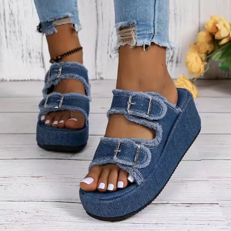 Graceful Orthopedic Sandals for Modern Look