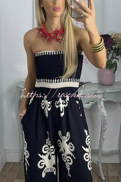 Gracefully Styled Garment for Any Occasion