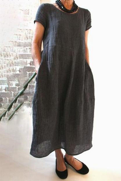 Well Tailored Dress with a Graceful Silhouette