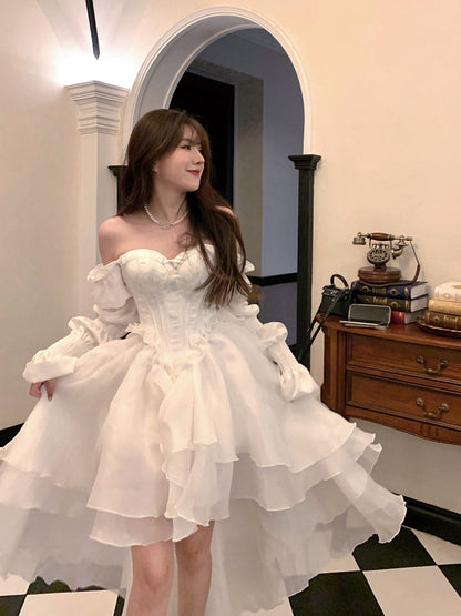 Beautifully Finished Dress in a Timeless Design