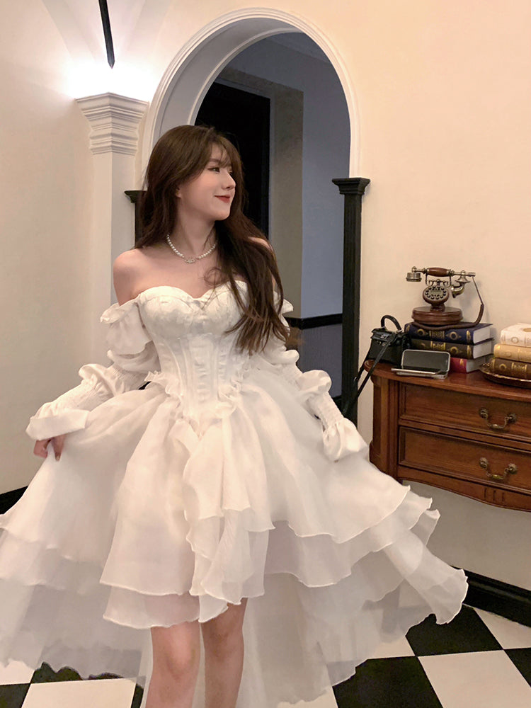 Beautifully Finished Dress in a Timeless Design