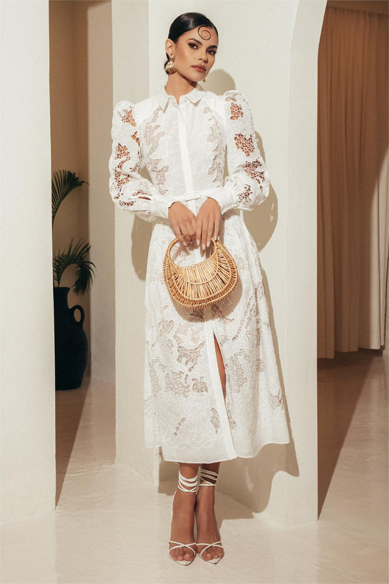 Well Tailored Dress with a Graceful Silhouette