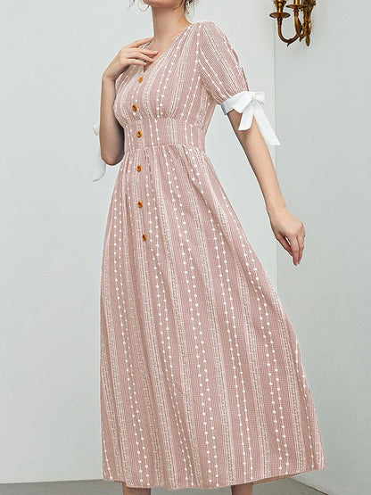 Effortlessly Elegant Dress with a Timeless Design