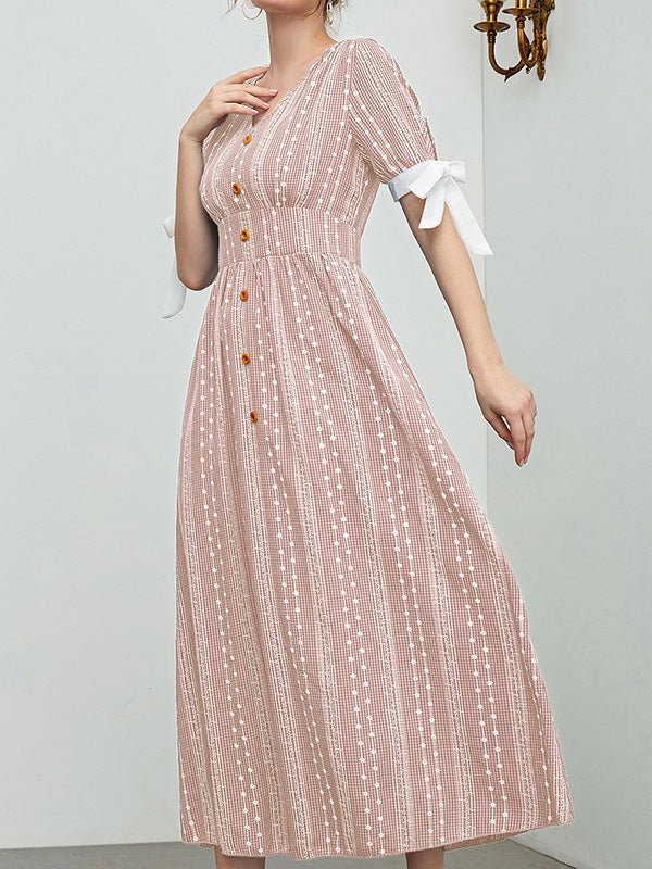 Effortlessly Elegant Dress with a Timeless Design