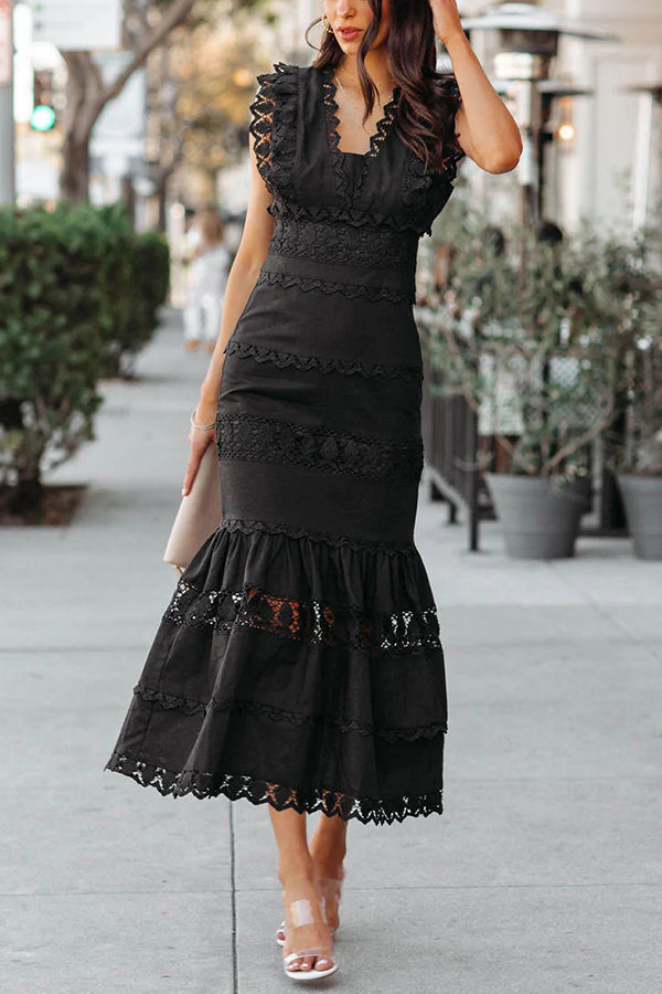 Well Tailored Dress with a Graceful Silhouette