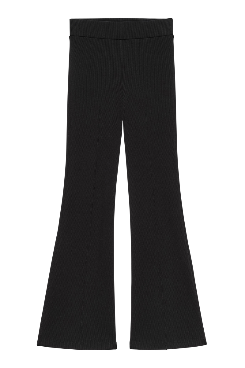 Polished Garment with an Effortless Classic Look