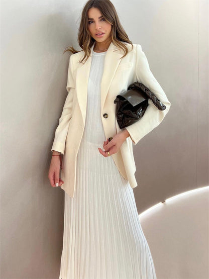 Polished Dress with an Effortless Classic Look