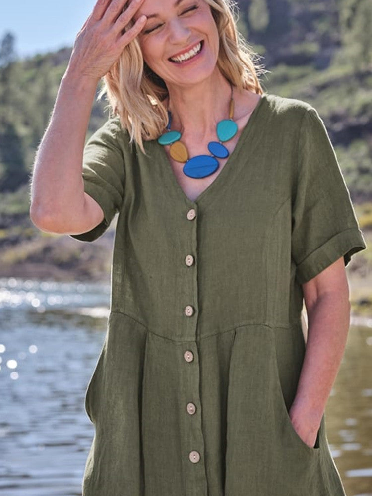 Classic Vintage Dress with a Flattering Fit