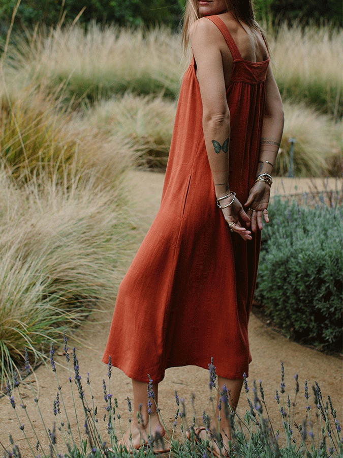 Classic Vintage Dress with a Flattering Fit