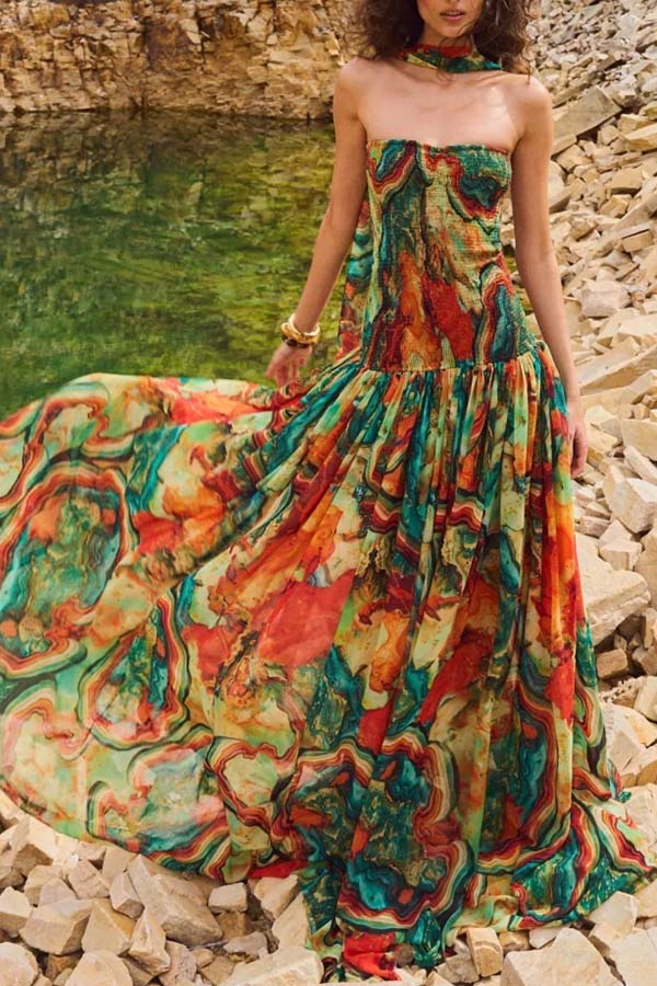 Classic Vintage & Enduringly Stylish Dress