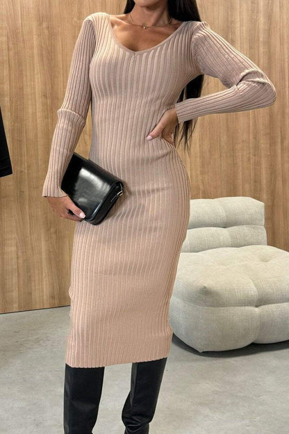 Sophisticated Dress with a Clean Classic Look