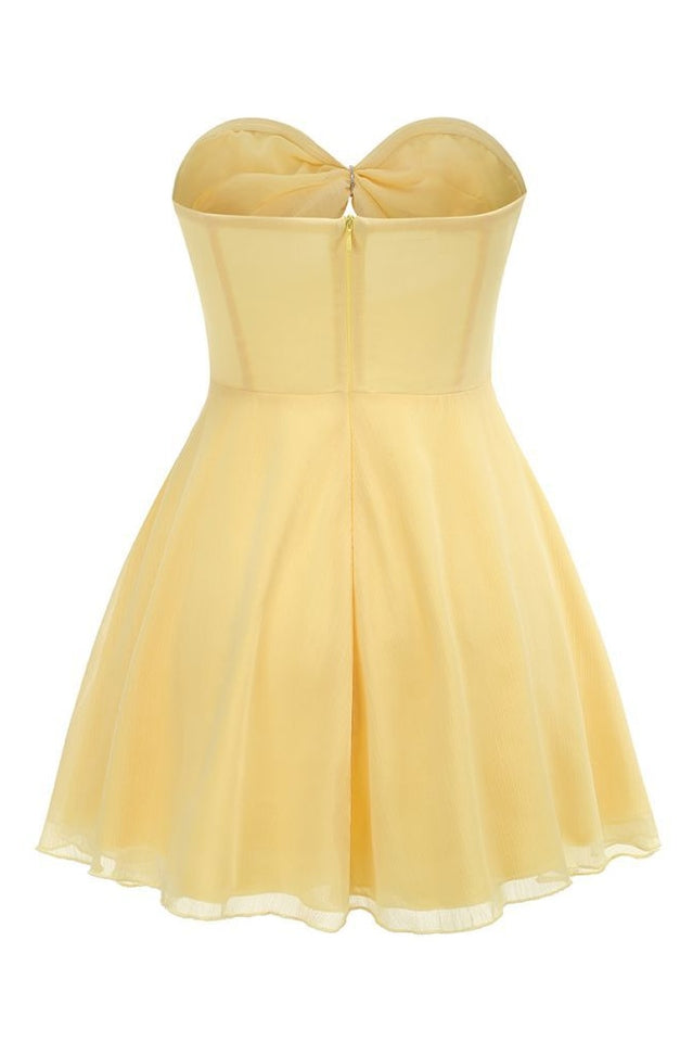 Well Tailored Dress with a Graceful Silhouette