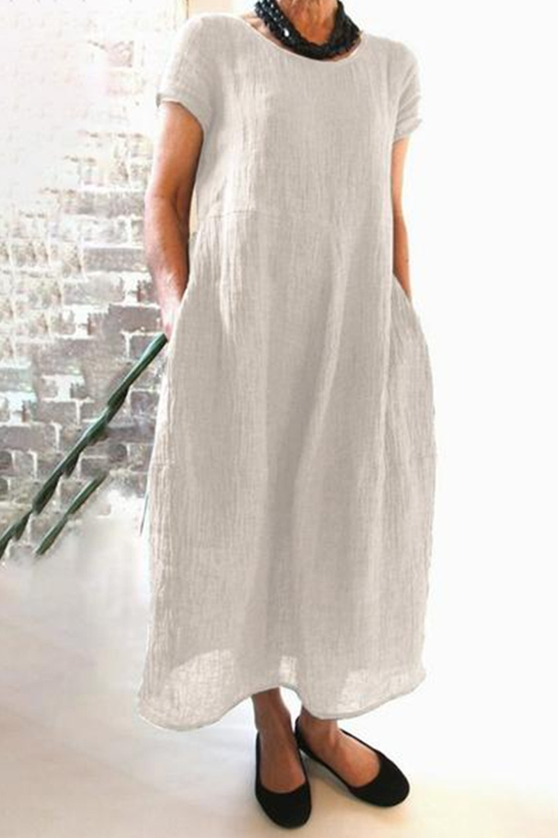 Well Tailored Dress with a Graceful Silhouette