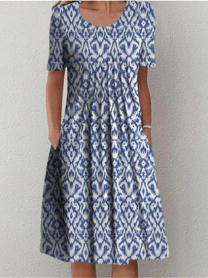 Beautifully Finished Dress in a Timeless Design