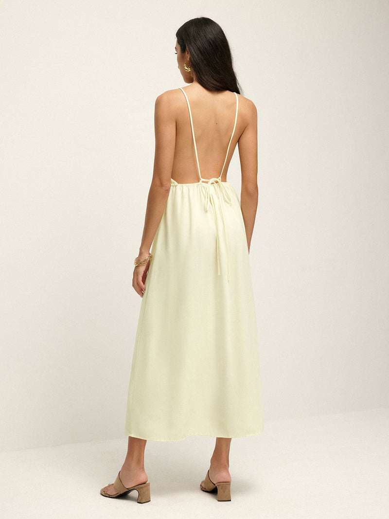 Effortlessly Elegant Dress with a Timeless Design