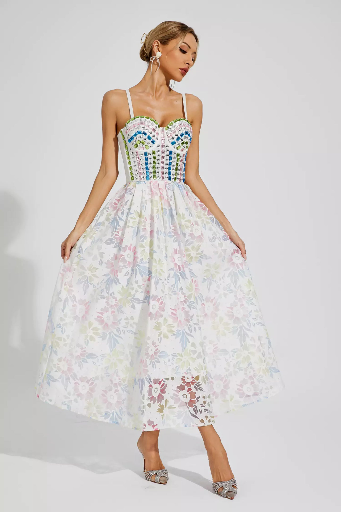 Beautifully Crafted Dress in a Classic Style