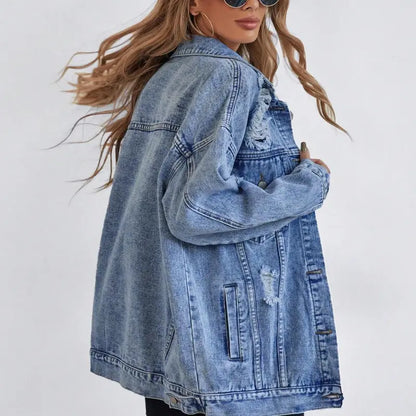 Effortlessly Elegant Jacket with a Timeless Design