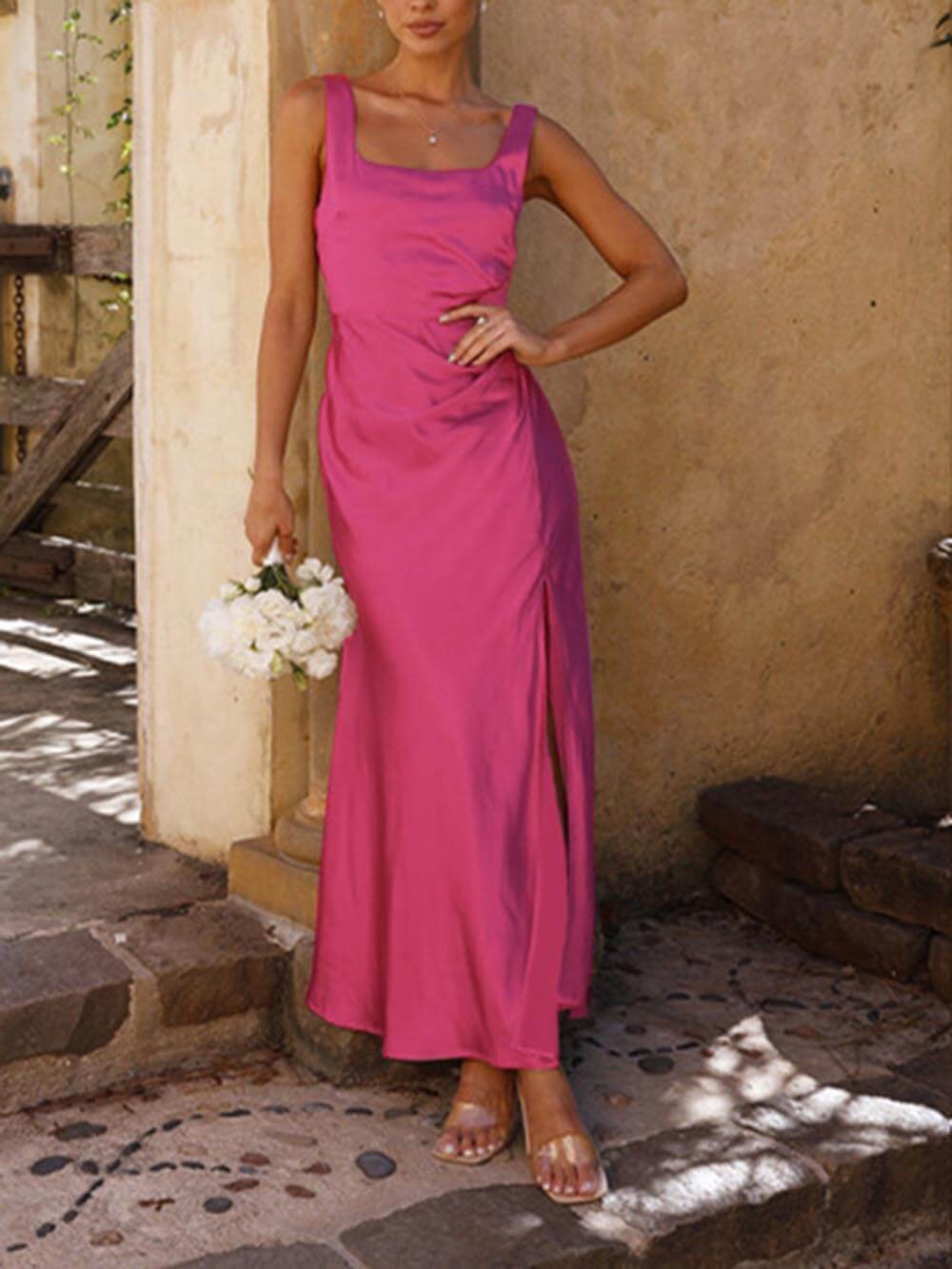 Beautifully Crafted Dress in a Classic Style