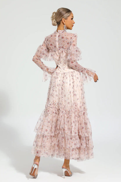 Gracefully Styled Dress for Any Occasion