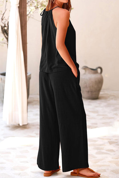 Effortlessly Elegant Pants with a Timeless Design