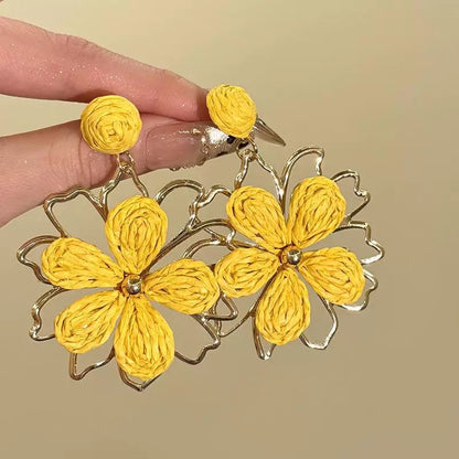 Beautiful Silver Earring with Unique Style