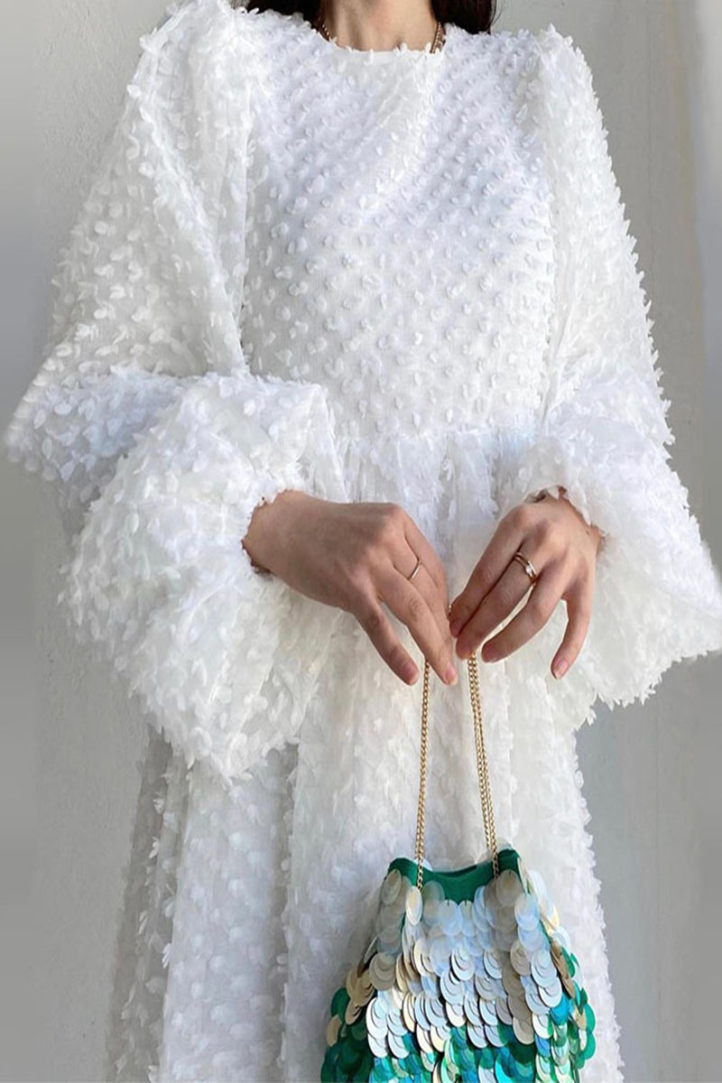 Sophisticated Dress with a Clean Classic Look