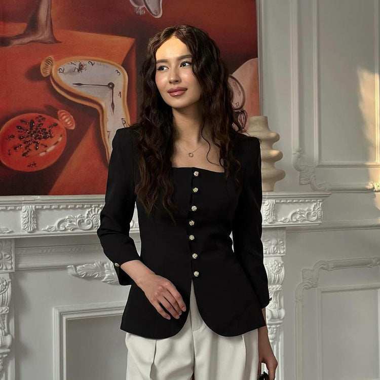 Elegantly Styled Coat for Everyday Wear