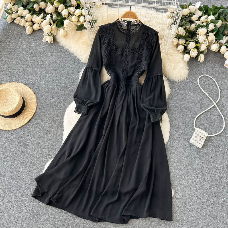 Beautifully Finished Dress in a Timeless Design