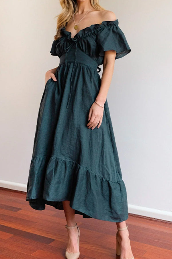 Beautifully Finished Dress in a Timeless Design