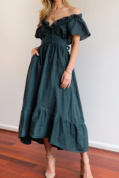Beautifully Finished Dress in a Timeless Design
